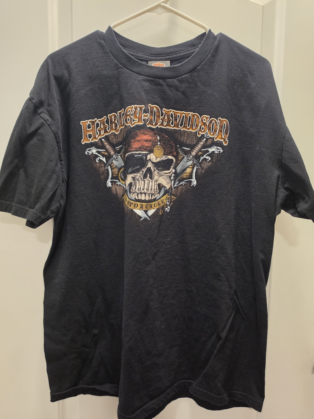 Harley-Davidson Black Short-Sleeve Skull Graphic Tee with Orange Accents
